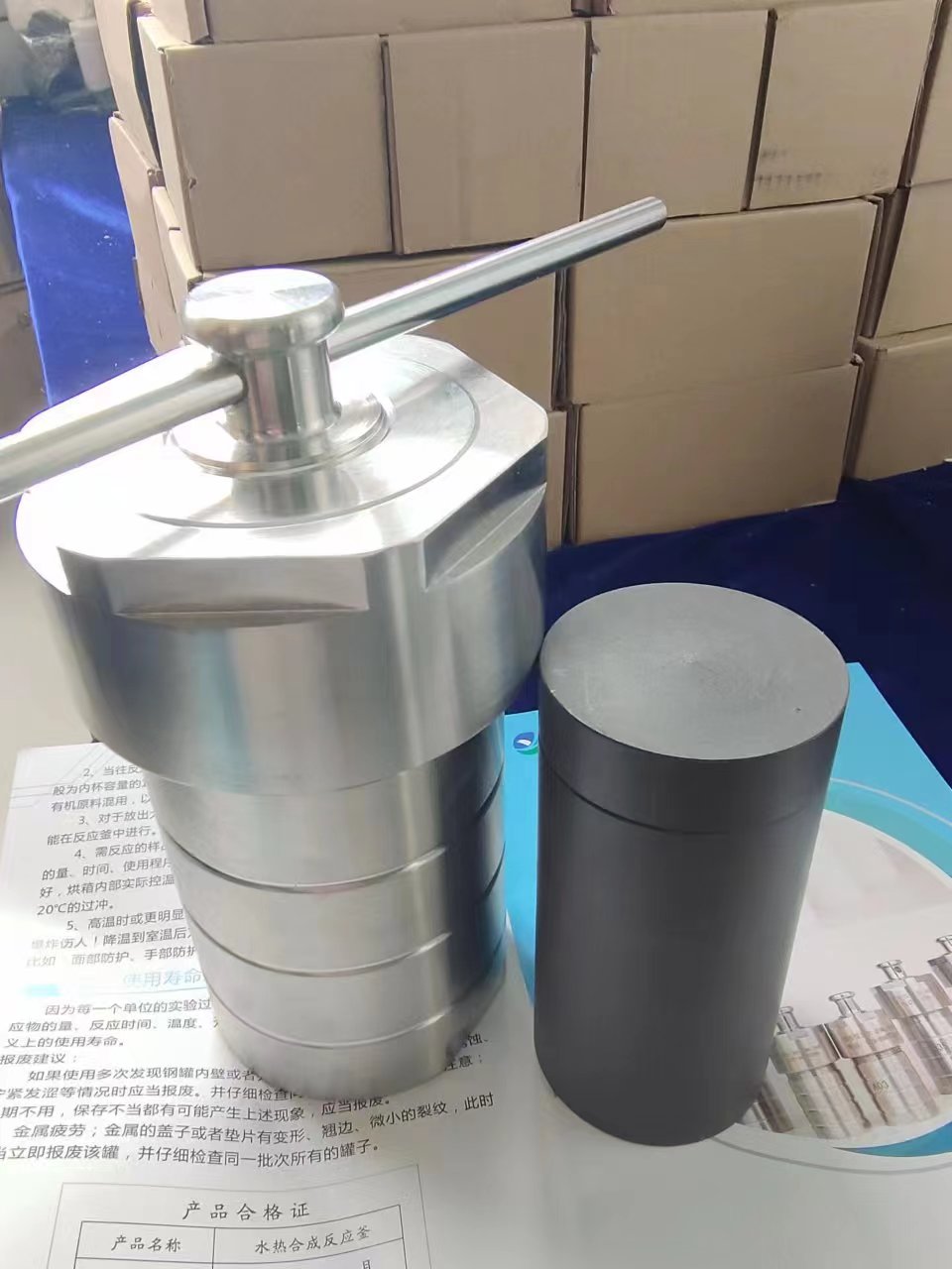 水熱反應(yīng)釜圖片 水熱反應(yīng)釜圖片